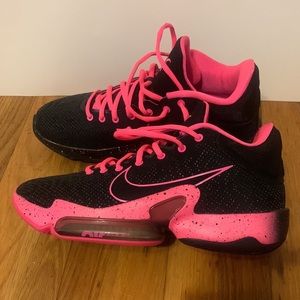 Brand new Nike zoom rise Kay Yow sneakers